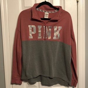 Quarter zip in great condition !!